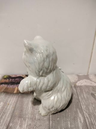 Gata porcelana vintage mas de 40 años