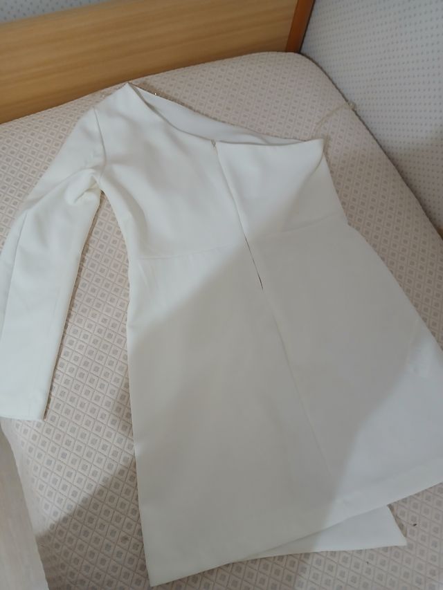 Vestito bianco monospalla