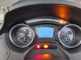 Moto de tres ruedas Piaggio MP3 LT 500
