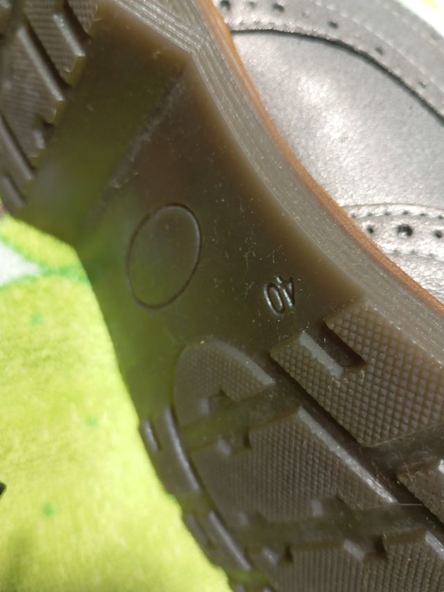 Zapatos de vestir (talla 40)