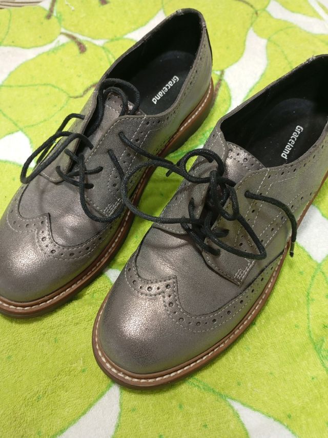 Zapatos de vestir (talla 40)