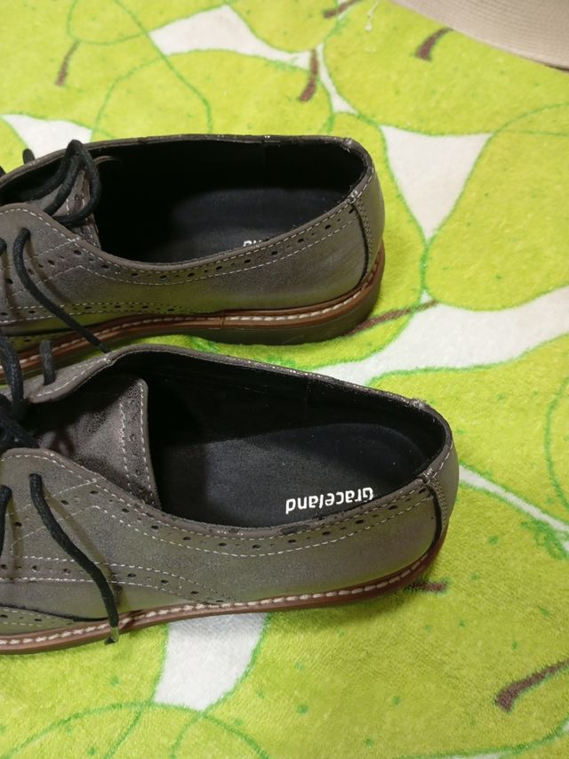 Zapatos de vestir (talla 40)