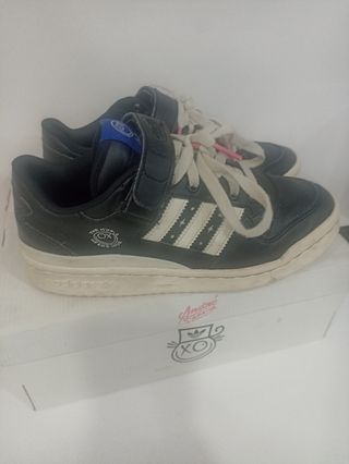 Adidas forum 