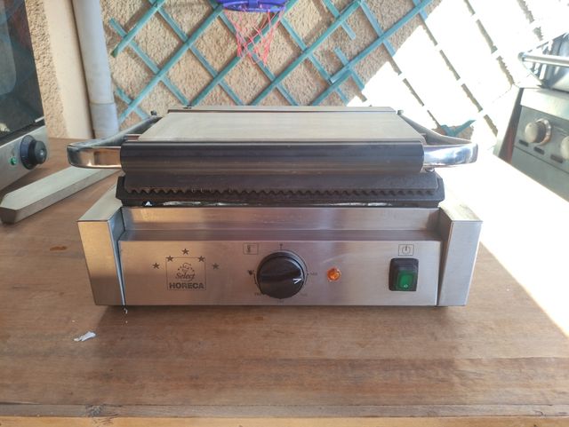 grill de contacto profesional hoateleria