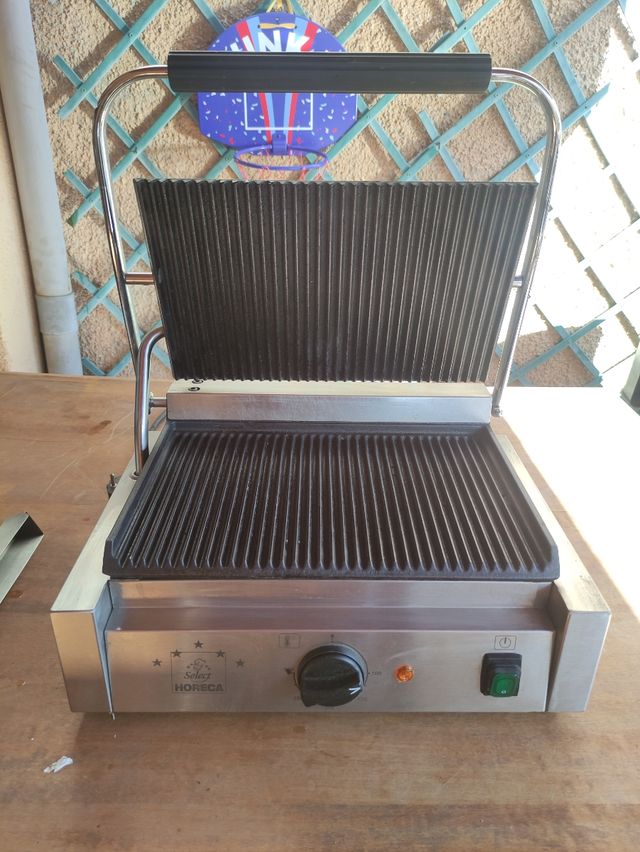 grill de contacto profesional hoateleria