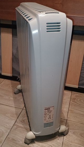 Radiador de aceite Delonghi TRD 1025