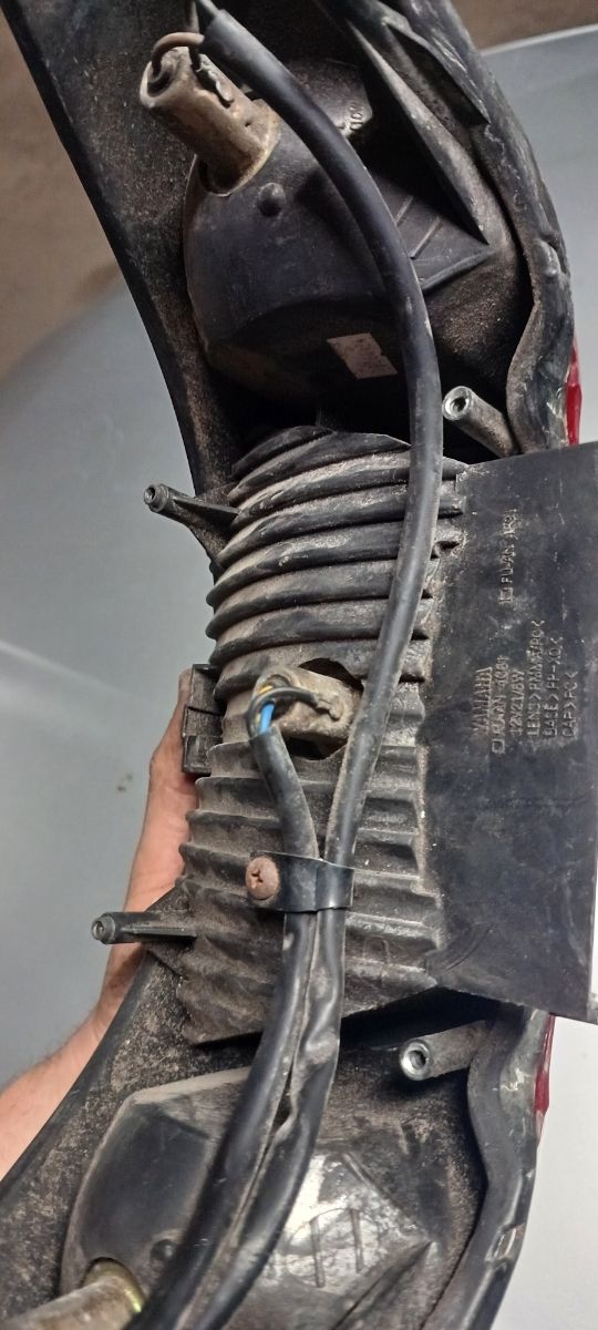 Piloto trasero yamaha Cignus inyeccion