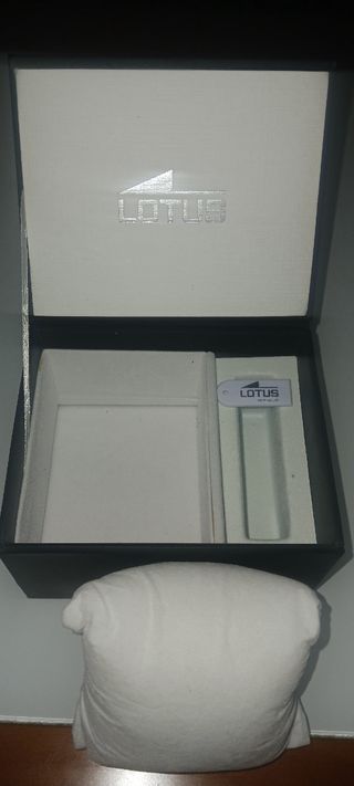 Caja vacía Lotus 