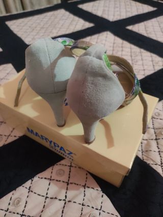 Zapatos flores de Daniela 