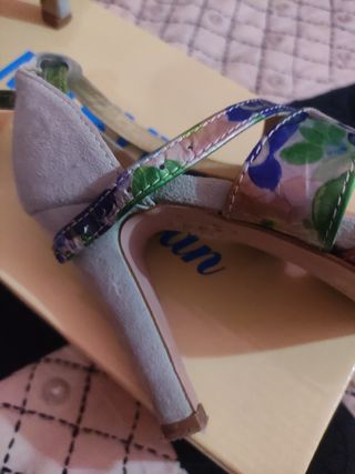 Zapatos flores de Daniela 