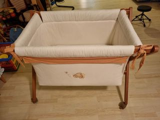 Minicuna madera ruedas
