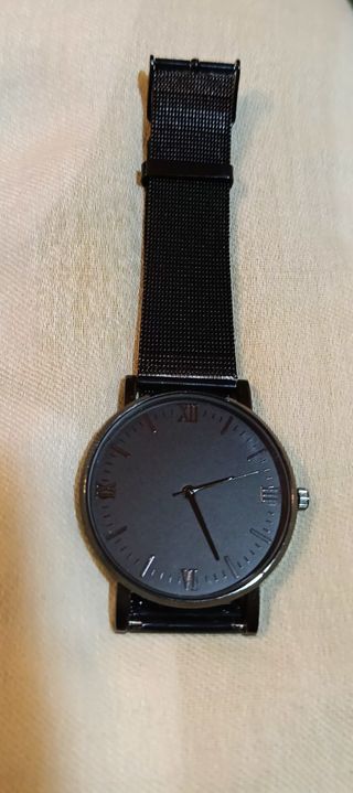 Reloj gris marengo con correa milanesa 