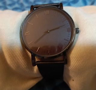 Reloj gris marengo con correa milanesa 