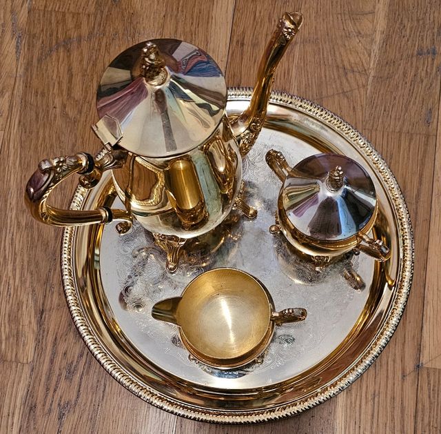 Juego de Te Antiguo acero bañado en oro