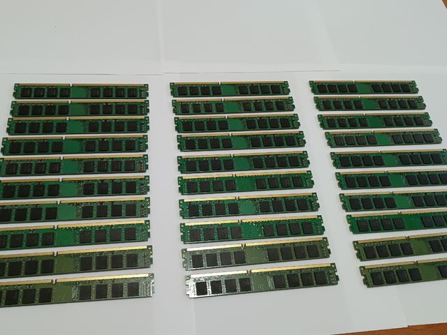 Lote 30x8Gb DDR3 Kingston 1600Mhz
