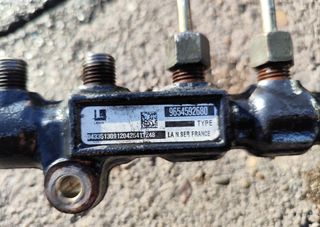 Bomba gasoil + rampa 1.6 tdci Ford psa