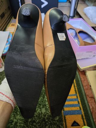 Zapatos piel con tacón mujer.Nuevos