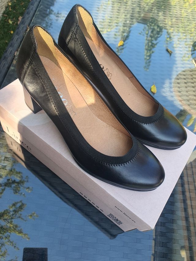 Zapatos salón de piel de tacón talla 38