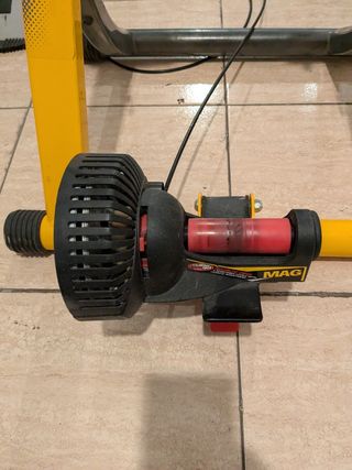 Rodillo bicicleta y rueda