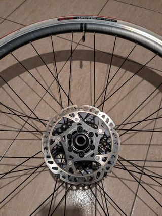 Rodillo bicicleta y rueda