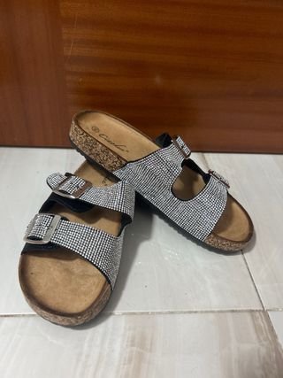 zapatos/ sandalias 