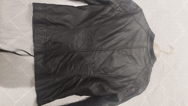 Cazadora polipiel negra only