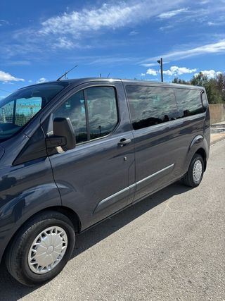 Coche de 9 plazas Ford Transit Custom