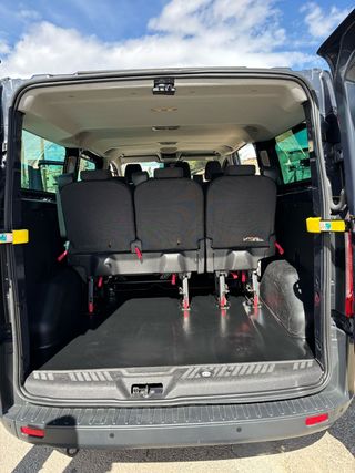 Coche de 9 plazas Ford Transit Custom