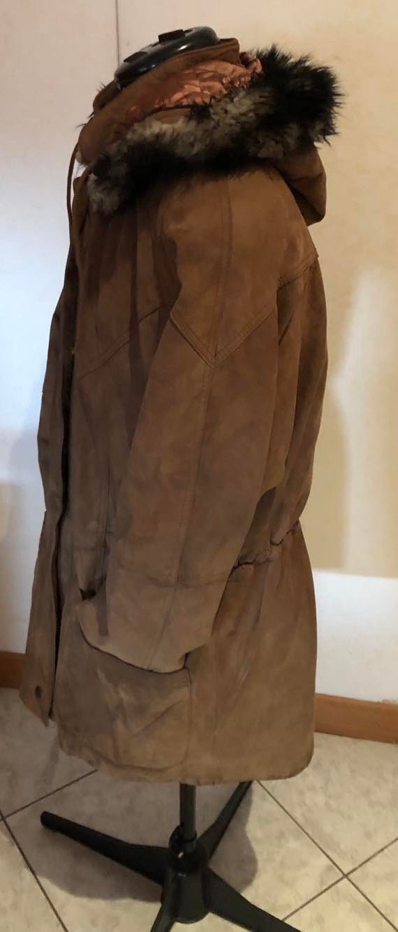 CAPPOTTO SCAMOSCIATO IN PELLE