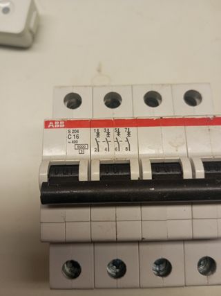 Interruttore magnetotermico
