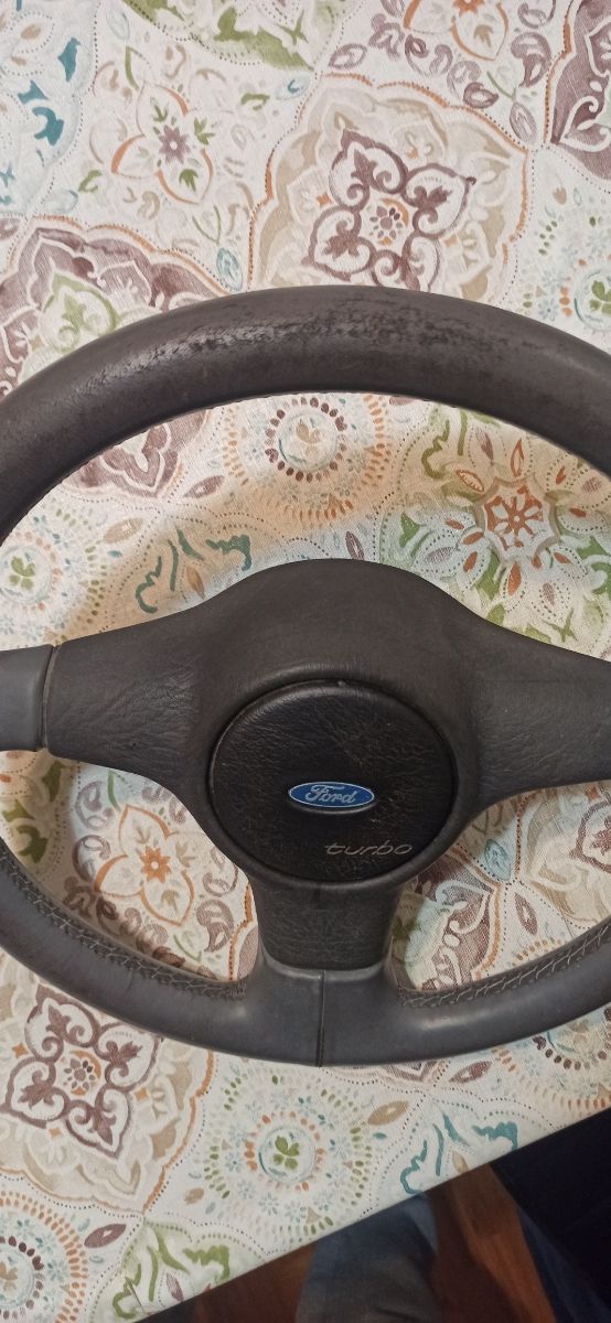 Volante Ford Fiesta RS Turbo