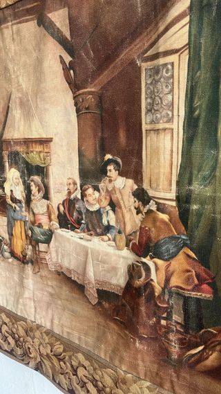 Tapiz pintado a mano con barra de bronce.