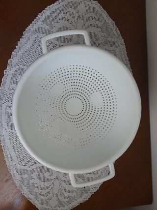 2 scolapasta in plastica vendibili singolarmente