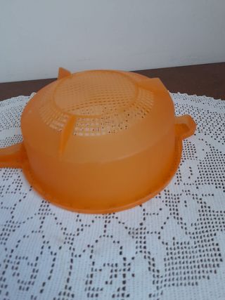 2 scolapasta in plastica vendibili singolarmente