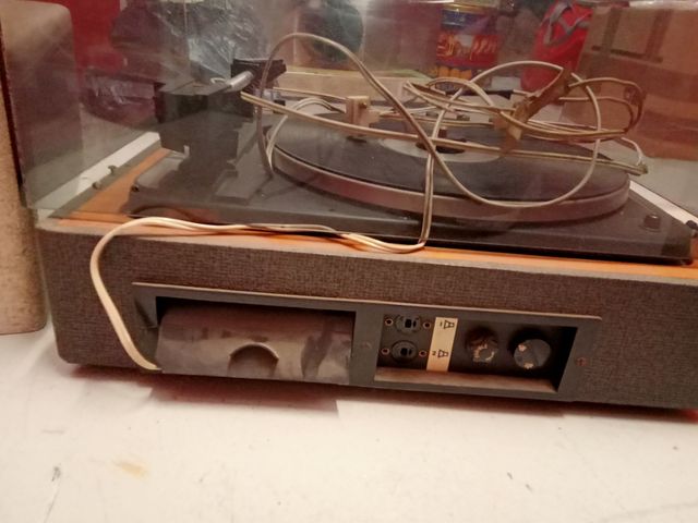 TOCADISCOS BETTOR MARK 210S