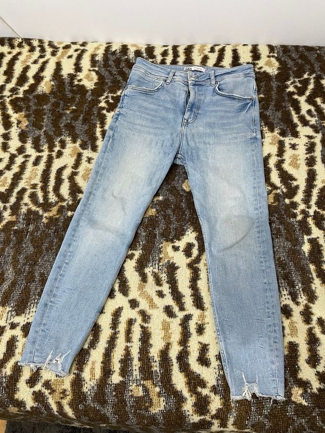 Vaquero azul claro pitillo