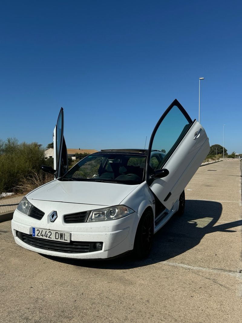 Renault Megane 2007 - foto 1
