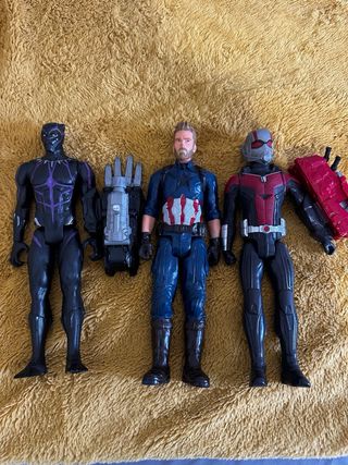 Muñecos superhéroes