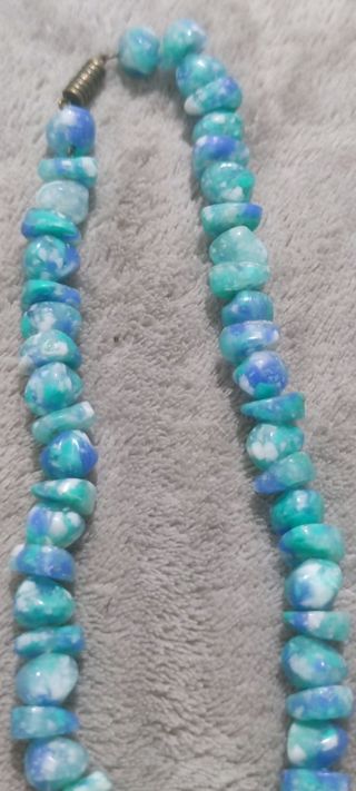 Collar de piedras raras