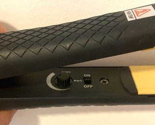 Plancha de pelo nueva.