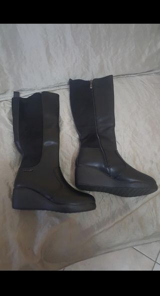 Stivali con zeppa