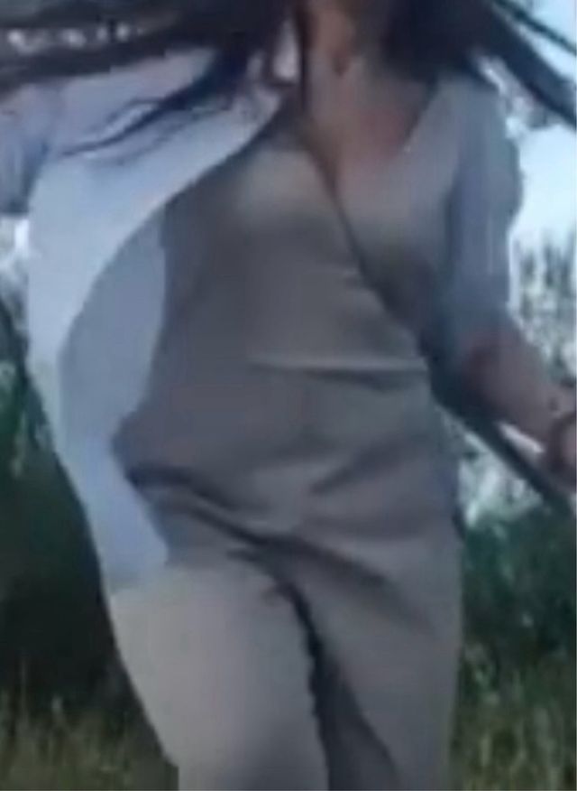 Mono beige Cortefiel talla M