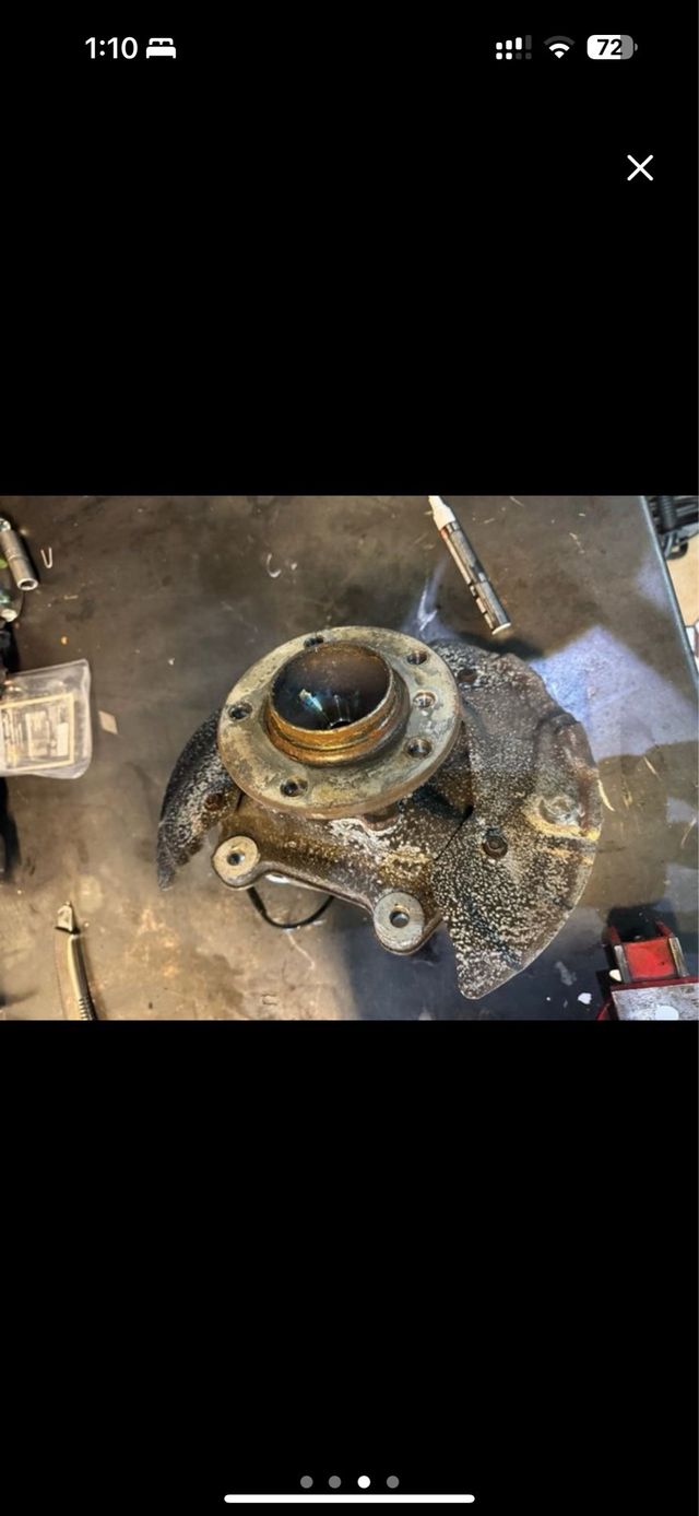 Mangueta delantera izquierda bmw 120d e82