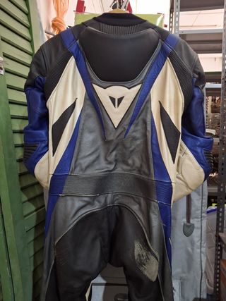 Mono entero de moto dainese