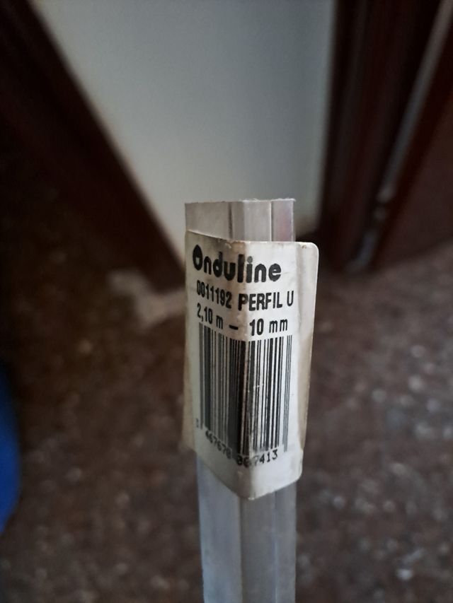 Perfil policarbonato en U 10 mm x 2,10 m