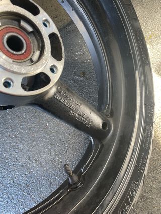 Llanta  Rueda delantera Suzuki Bandit 650 gsf