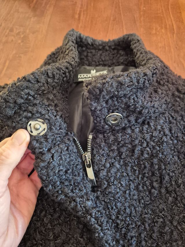 Coprispalle elegante nero Marseta