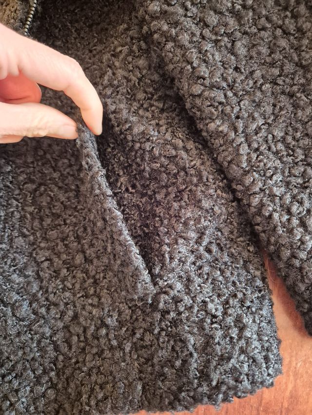 Coprispalle elegante nero Marseta