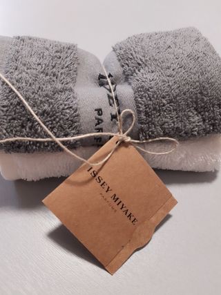 Set ospite issey miyake