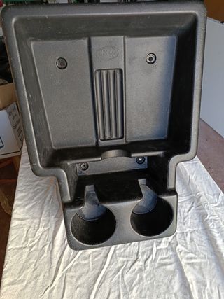 CubbyBox Central Land Rover Defender TD4